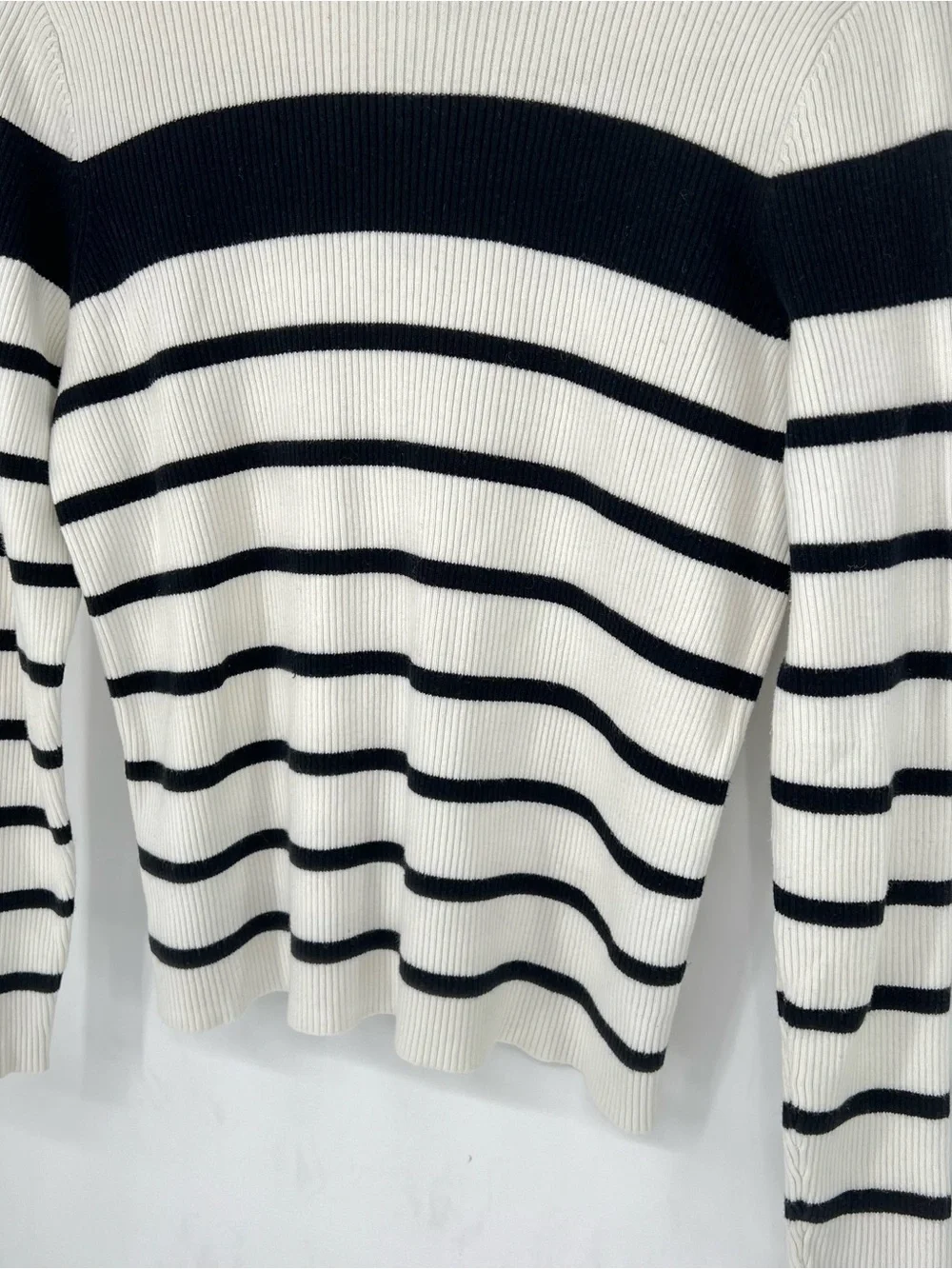 Ralph‎ Lauren Cream and Black Striped Branded Rib-Knit Turtleneck Sweater - Picture 3 of 9